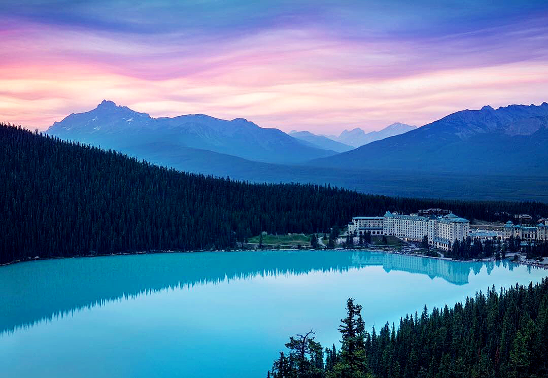 Fairmont Lake Louise Hotel, Canada